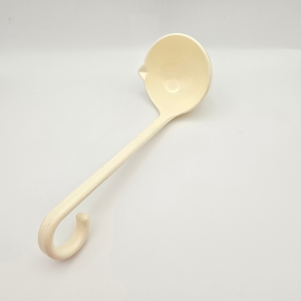 Vintage Tupperware Almond Cream Soup Ladle with Pour Spout Hook Handle 1285-4